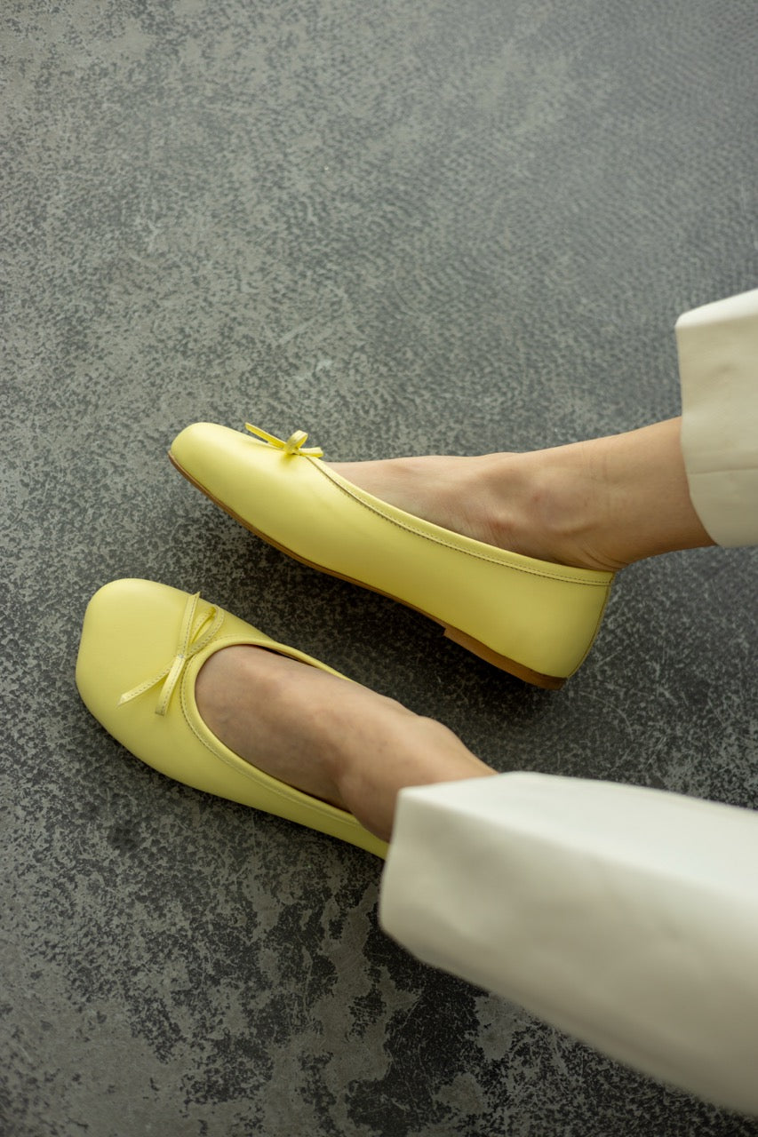 Wide Toe Leather Ballet Flats
