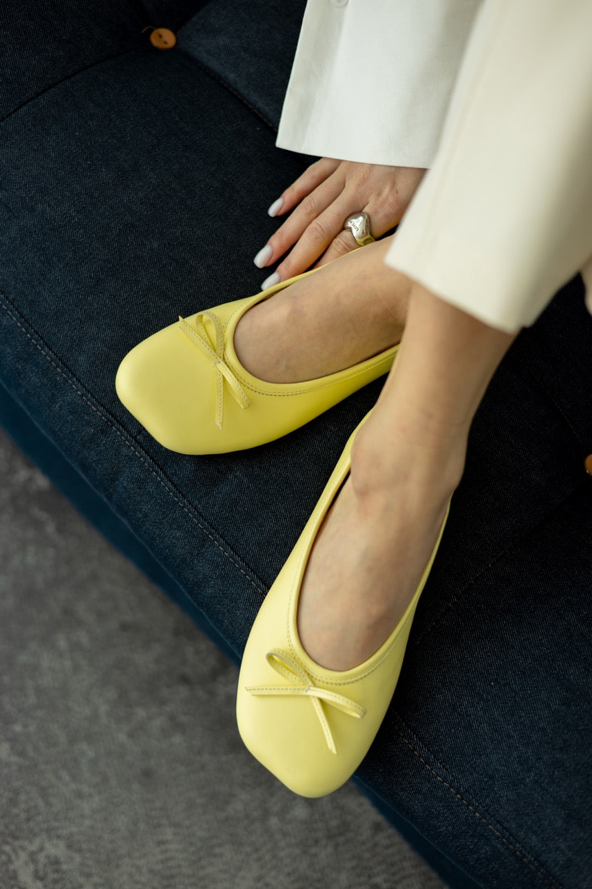 Wide Toe Leather Ballet Flats