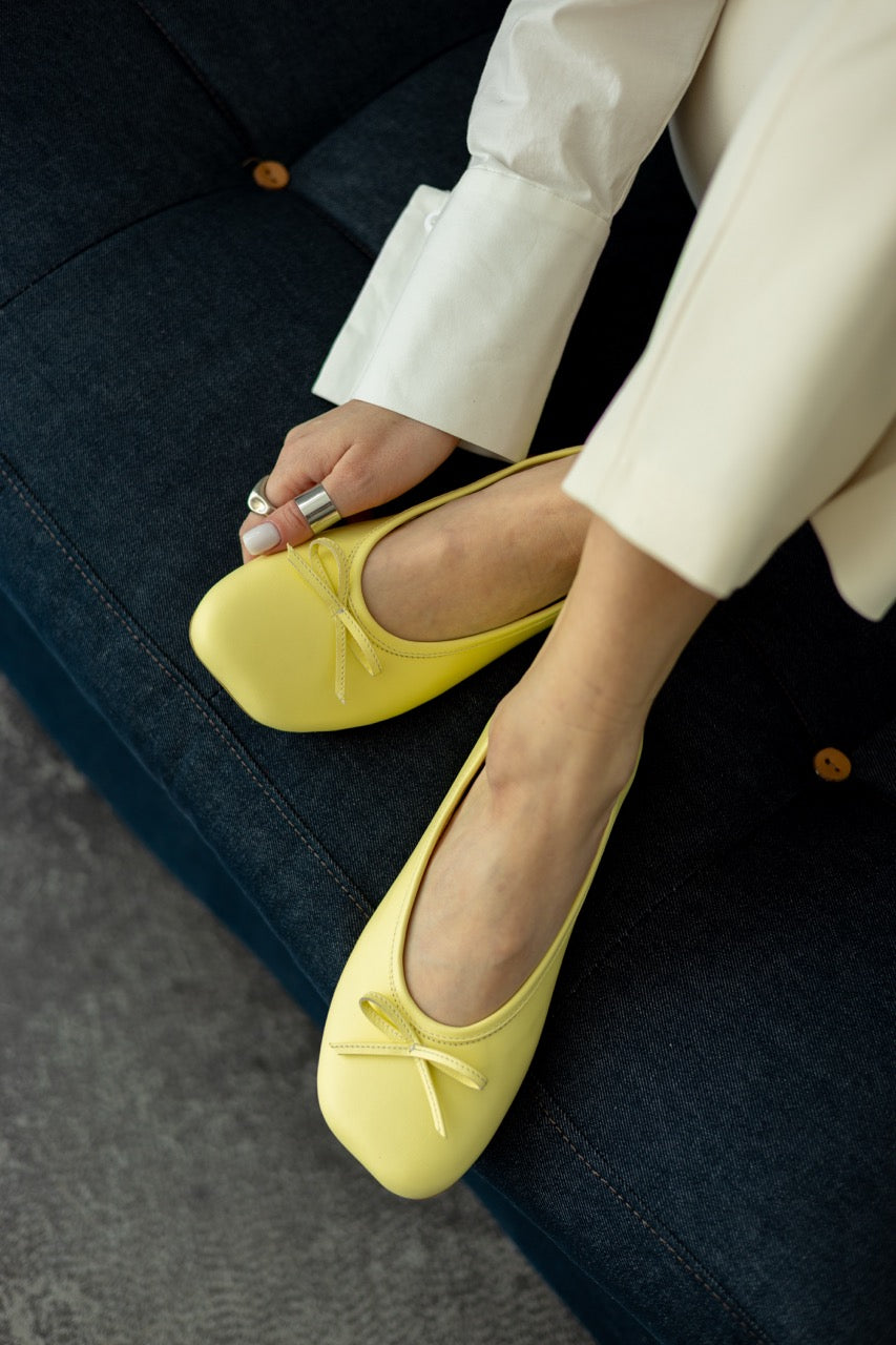 Wide Toe Leather Ballet Flats