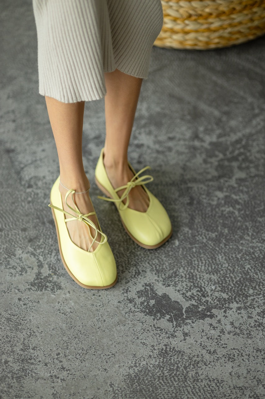 Flexible flat sole close up