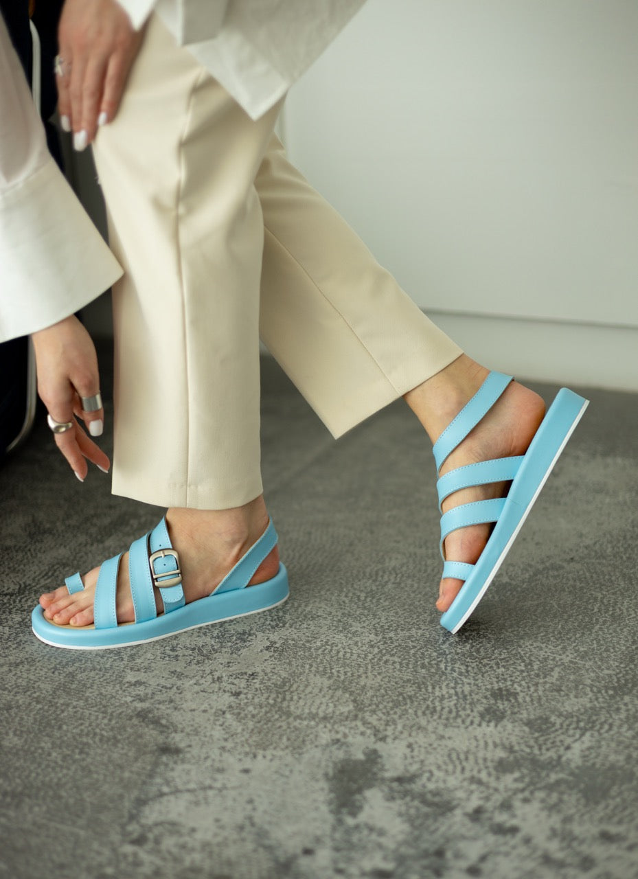 Comfortable summer sandals with lightweight sole