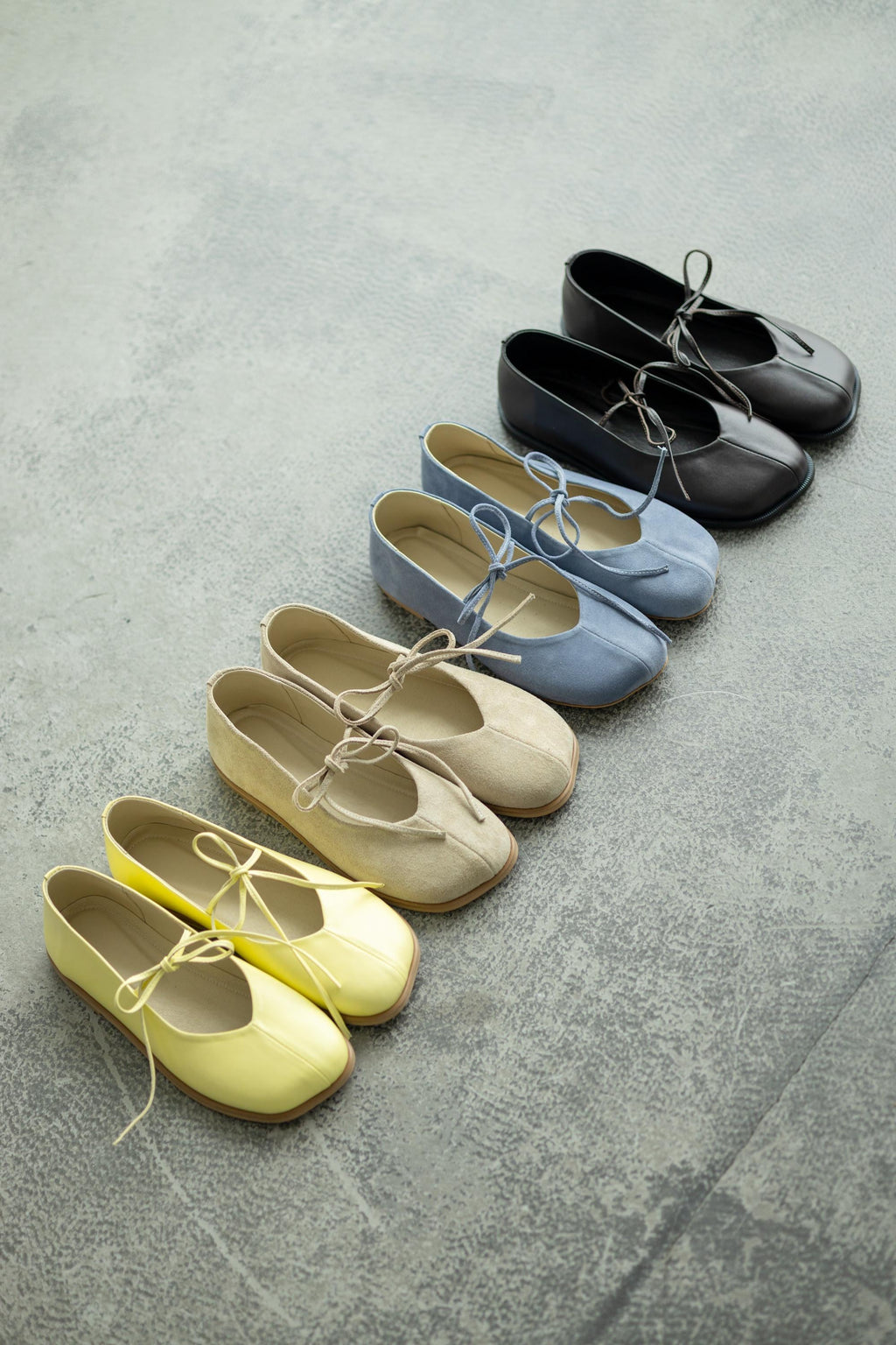 Black leather flats sole detail