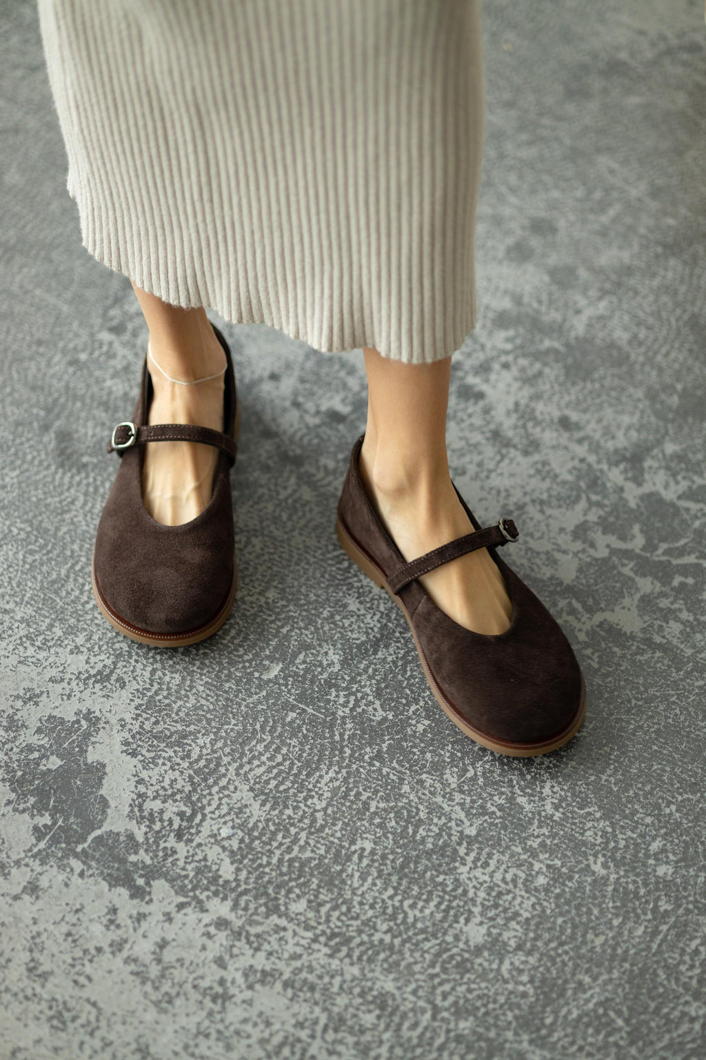 Wide toe suede flats side view
