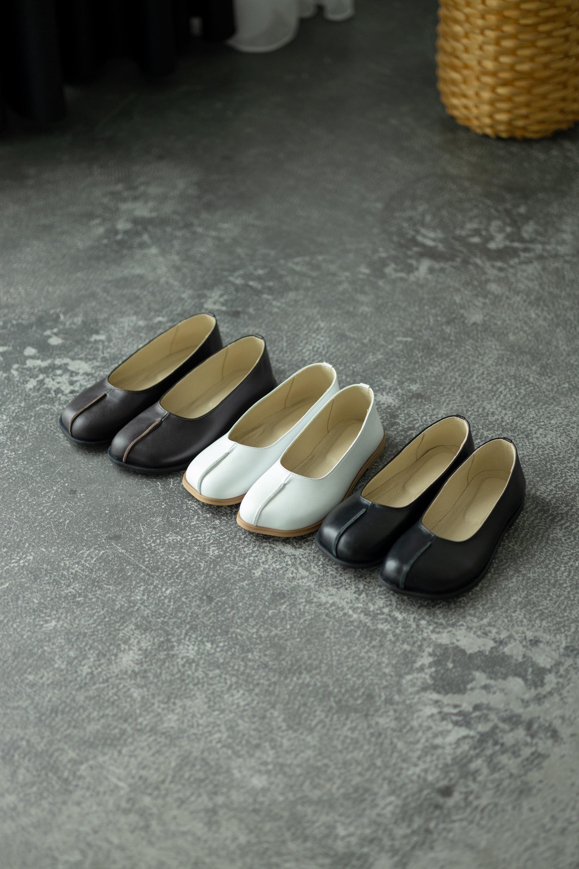 Comfortable leather flats everyday slip on shoes
