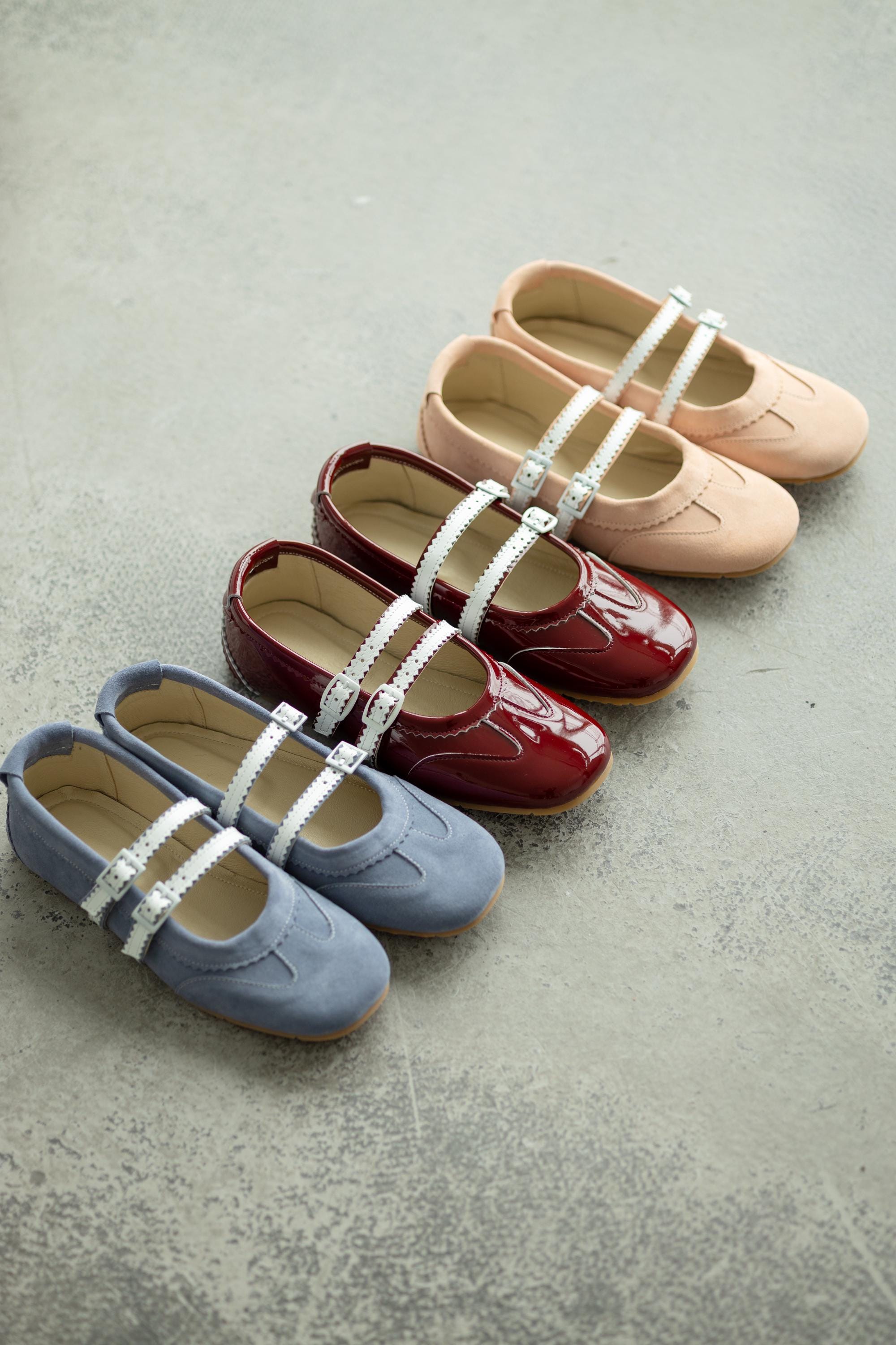 Women’s summer Mary Jane shoes sport style side view